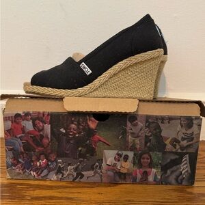 Toms